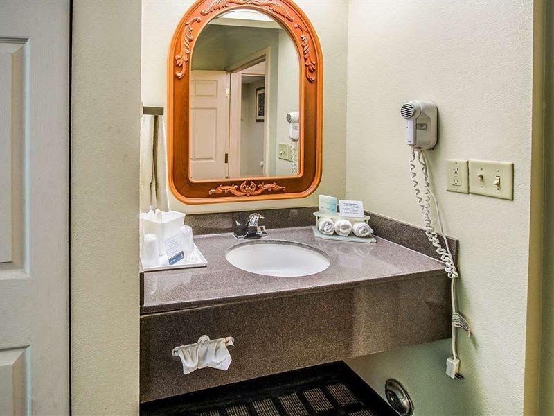Savannah Gateway Hotel & Suites Τζώρτζταουν Εξωτερικό φωτογραφία