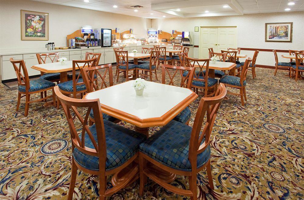 Savannah Gateway Hotel & Suites Τζώρτζταουν Εστιατόριο φωτογραφία