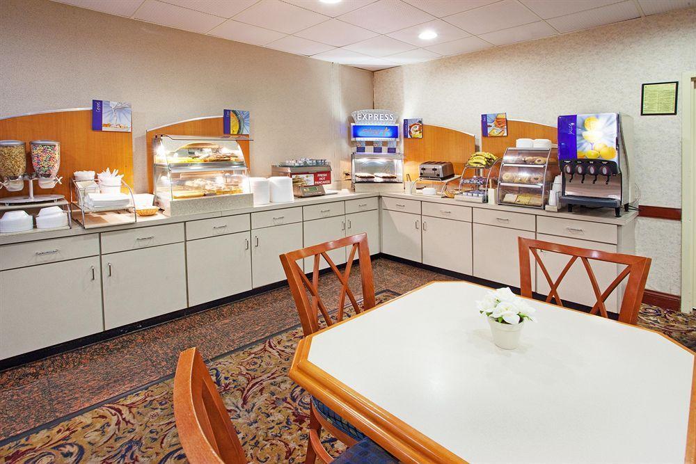 Savannah Gateway Hotel & Suites Τζώρτζταουν Εξωτερικό φωτογραφία