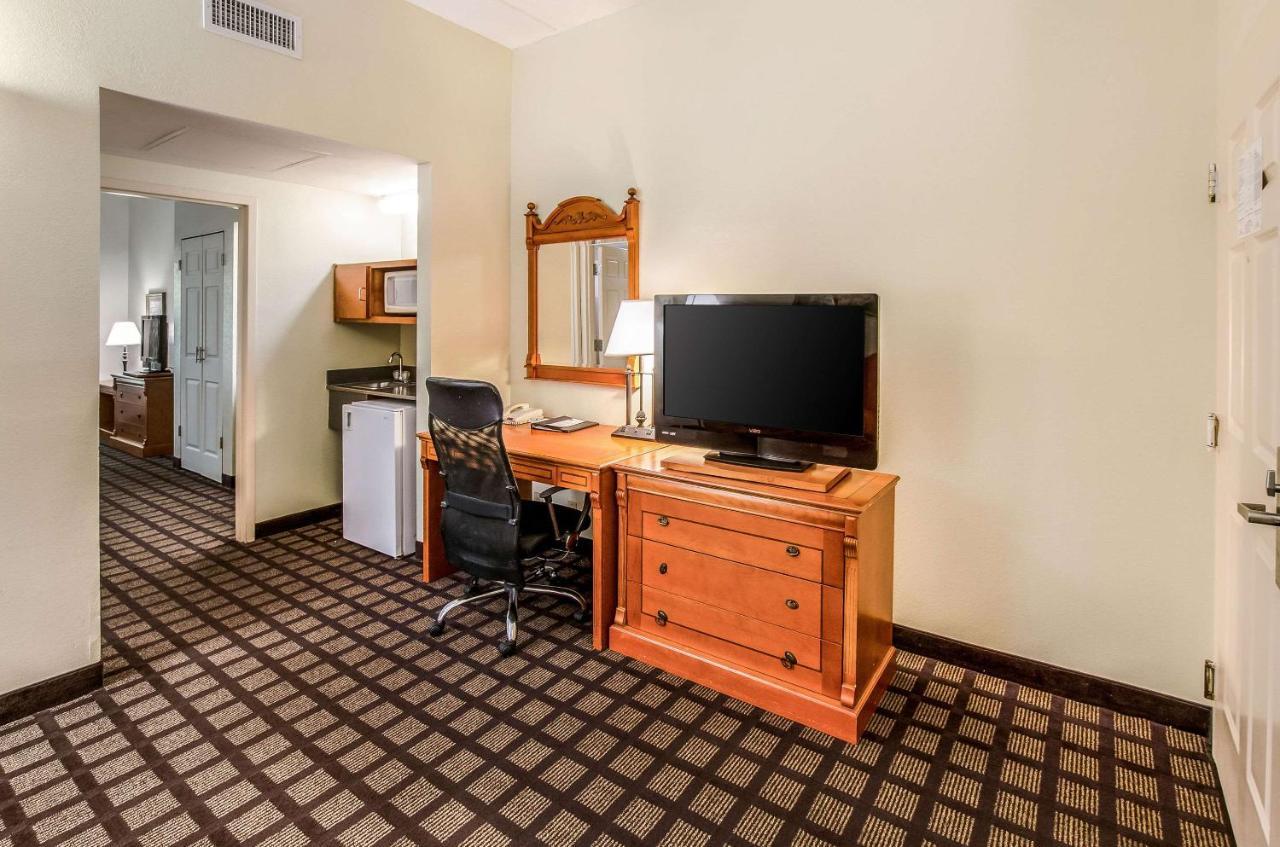 Savannah Gateway Hotel & Suites Τζώρτζταουν Εξωτερικό φωτογραφία